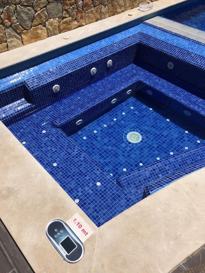 Full Private 300Sqm Villa Jacuzzi Heated Pool Ideal & Quiet Location Albufeira Eksteriør billede