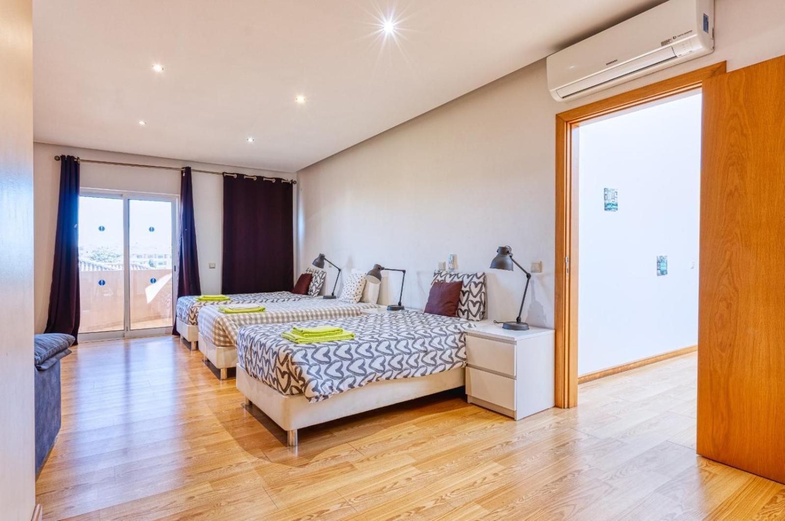 Full Private 300Sqm Villa Jacuzzi Heated Pool Ideal & Quiet Location Albufeira Eksteriør billede