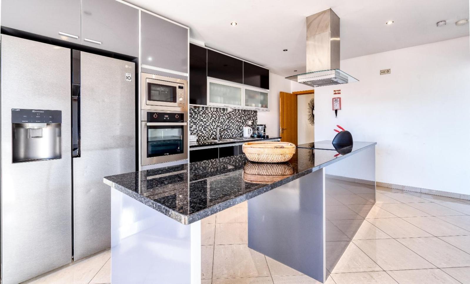 Full Private 300Sqm Villa Jacuzzi Heated Pool Ideal & Quiet Location Albufeira Eksteriør billede