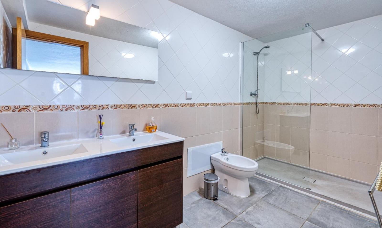 Full Private 300Sqm Villa Jacuzzi Heated Pool Ideal & Quiet Location Albufeira Eksteriør billede