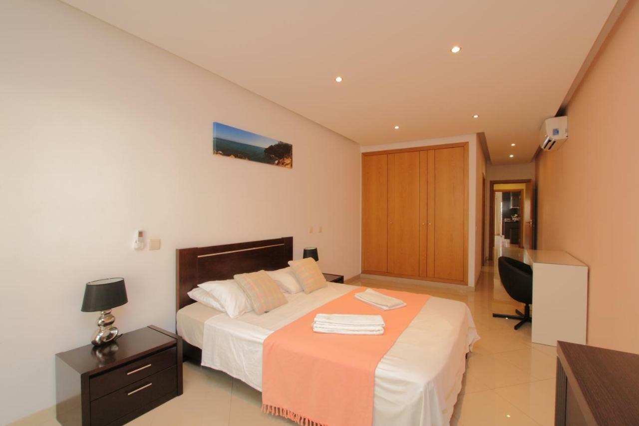 Full Private 300Sqm Villa Jacuzzi Heated Pool Ideal & Quiet Location Albufeira Eksteriør billede