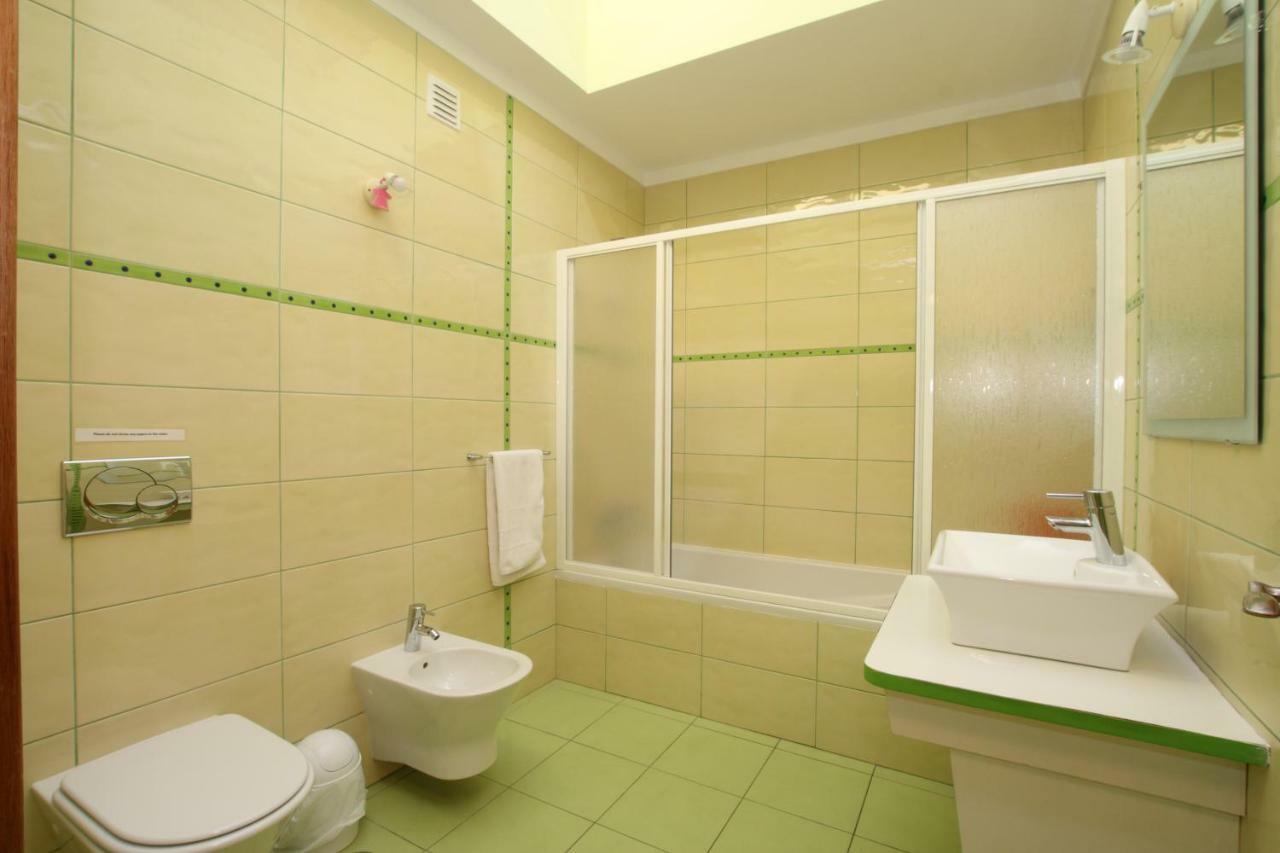 Full Private 300Sqm Villa Jacuzzi Heated Pool Ideal & Quiet Location Albufeira Eksteriør billede